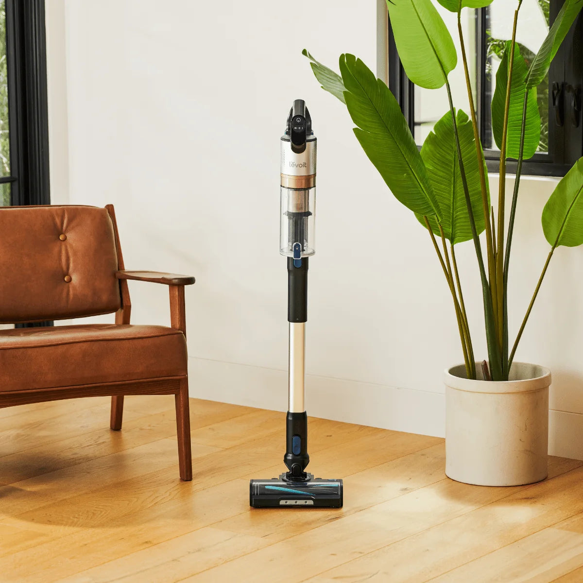 LVAC-300 Cordless Vacuum Cleaner